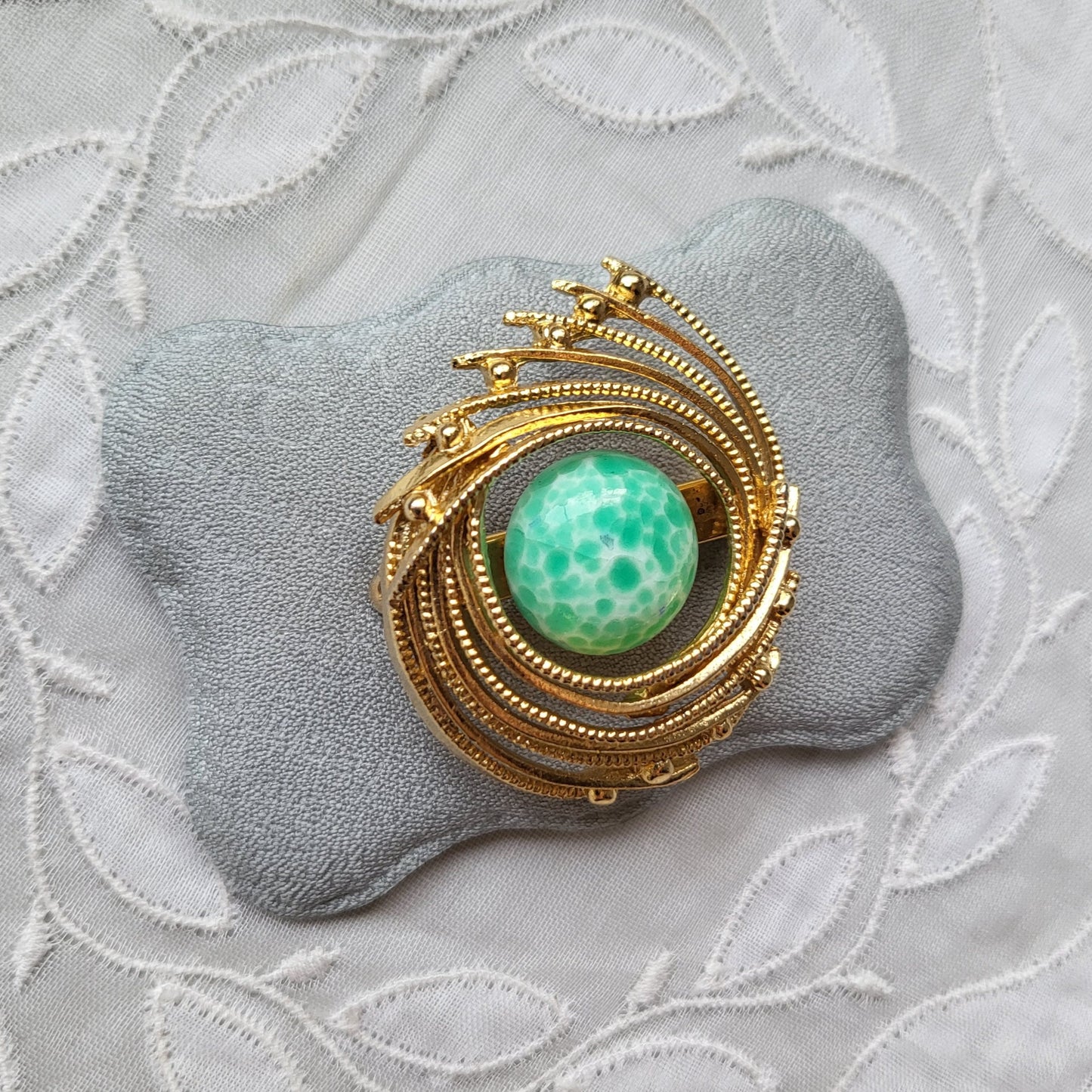 Brooch - Green Peking Glass Swirl Brooch