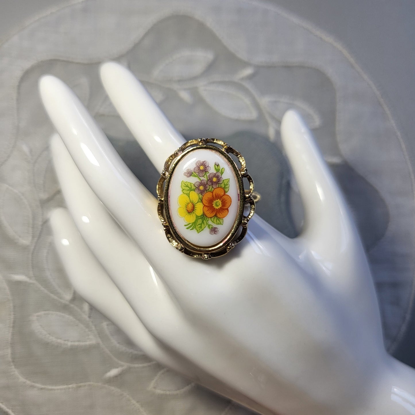 Ring - Avon Flower Print Porcelain Ring