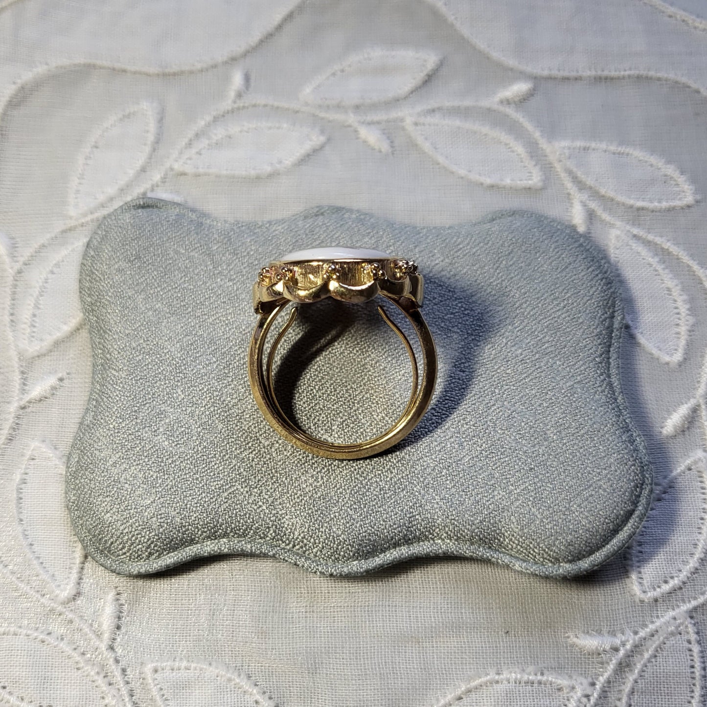 Ring - Avon Flower Print Porcelain Ring