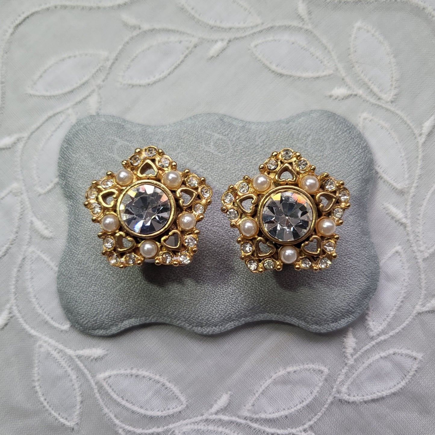 Posts - Pearl and Crystal Star Stud Earrings