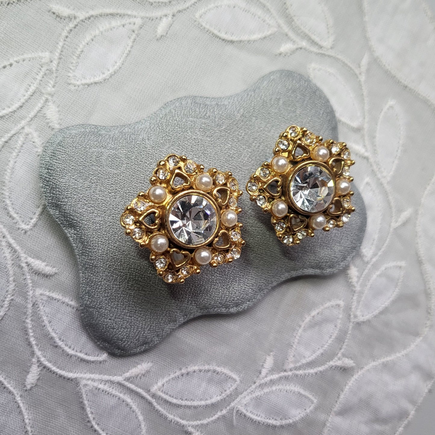 Posts - Pearl and Crystal Star Stud Earrings