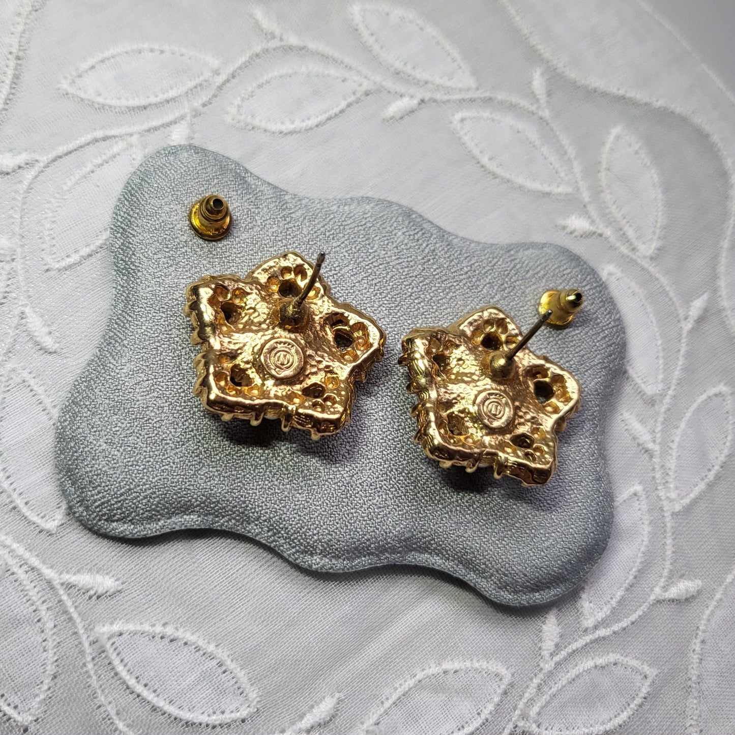 Posts - Pearl and Crystal Star Stud Earrings