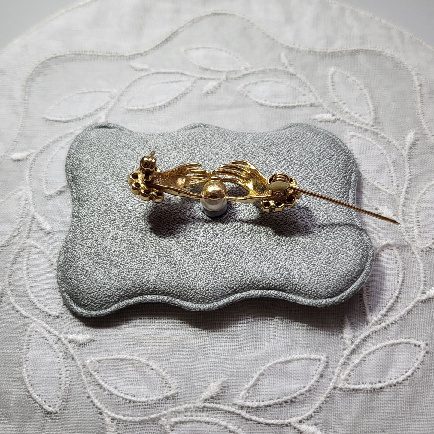 Brooch - Two Hands Holding Pearl Brooch