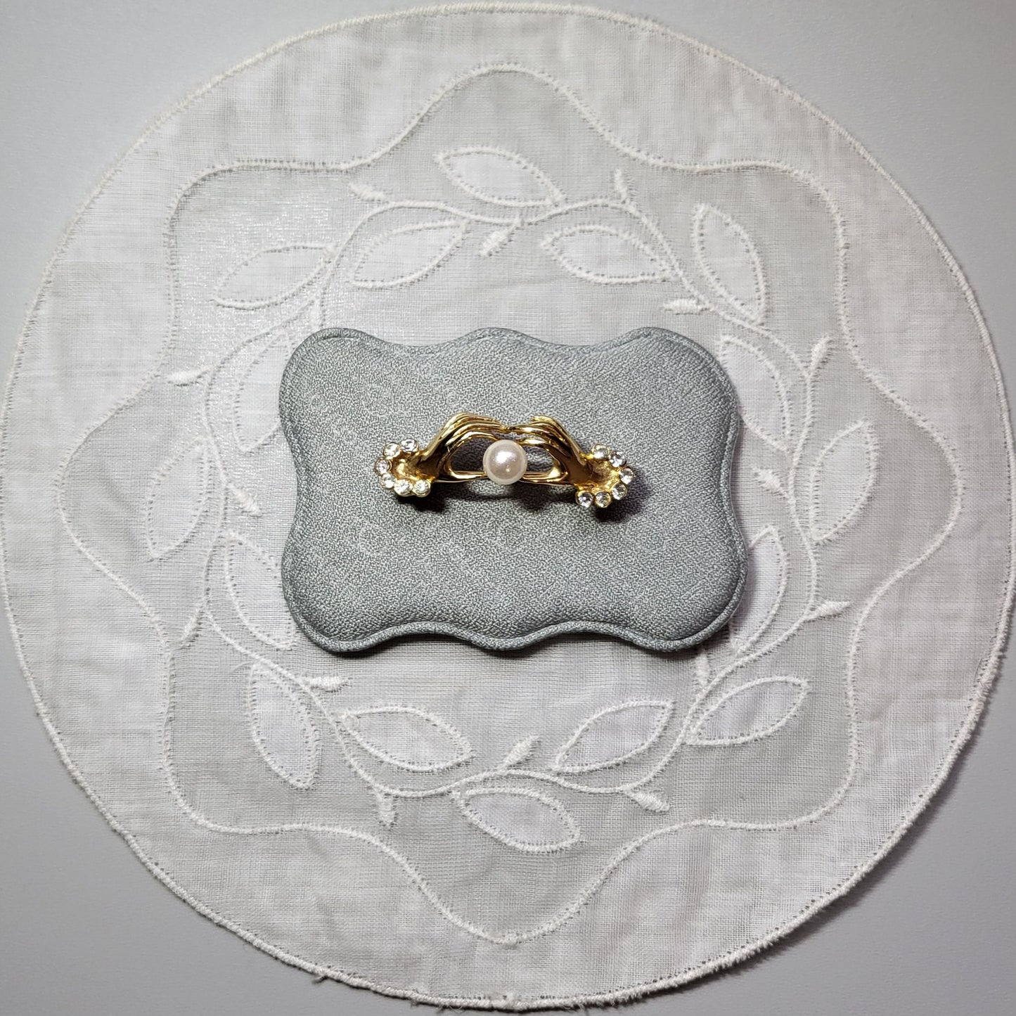 Brooch - Two Hands Holding Pearl Brooch