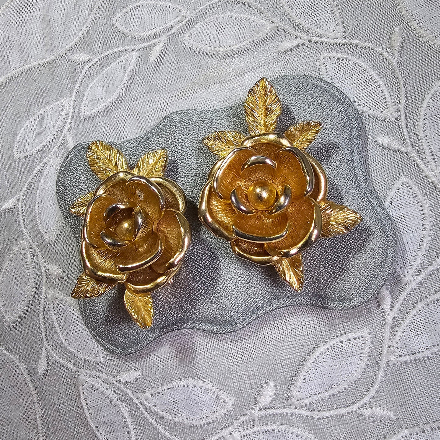 Clip on - Sarah Coventry Gold Rose Clip On Earrings