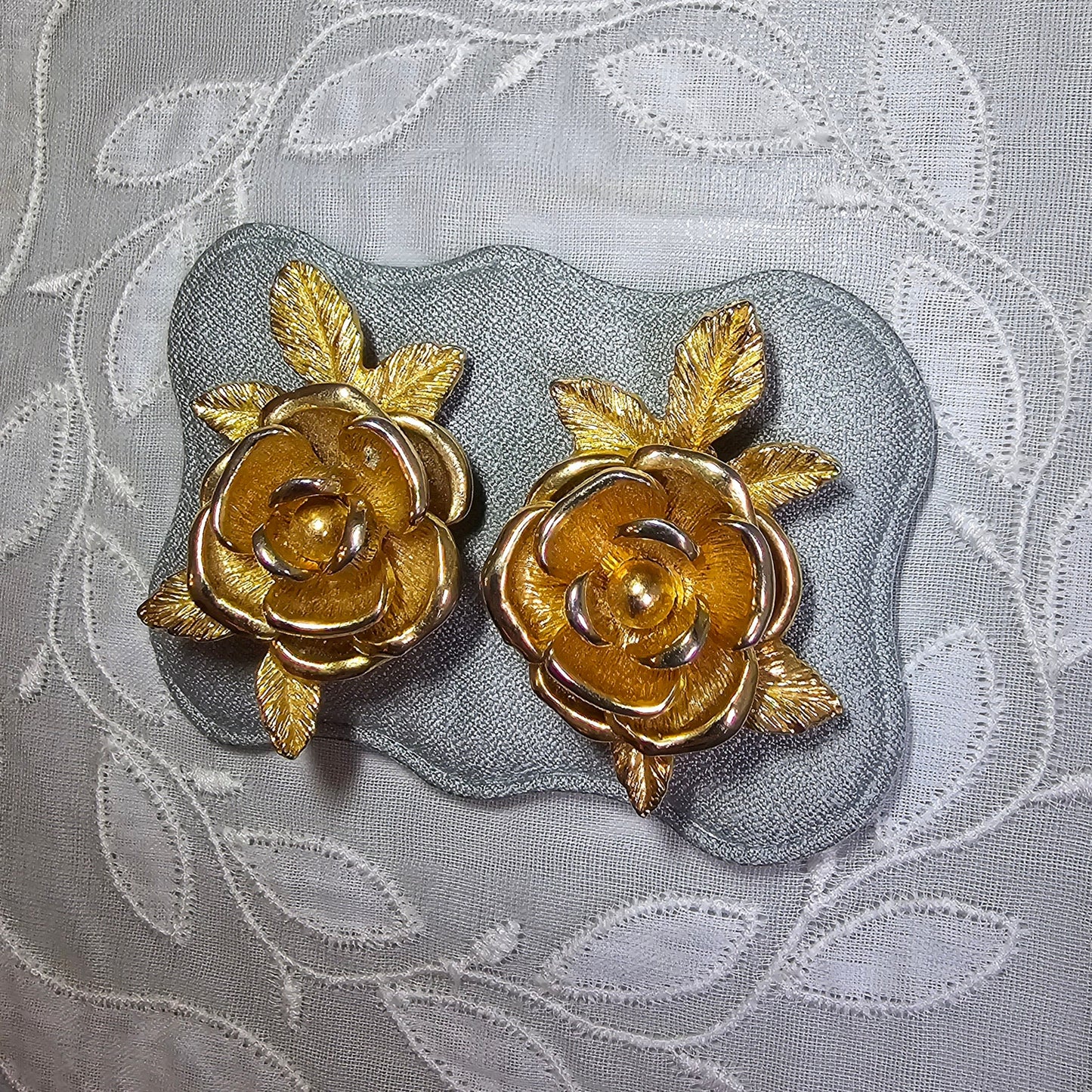 Clip on - Sarah Coventry Gold Rose Clip On Earrings