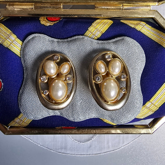 Clip on - Pearls and Crystal Cluster Clip on Earrings