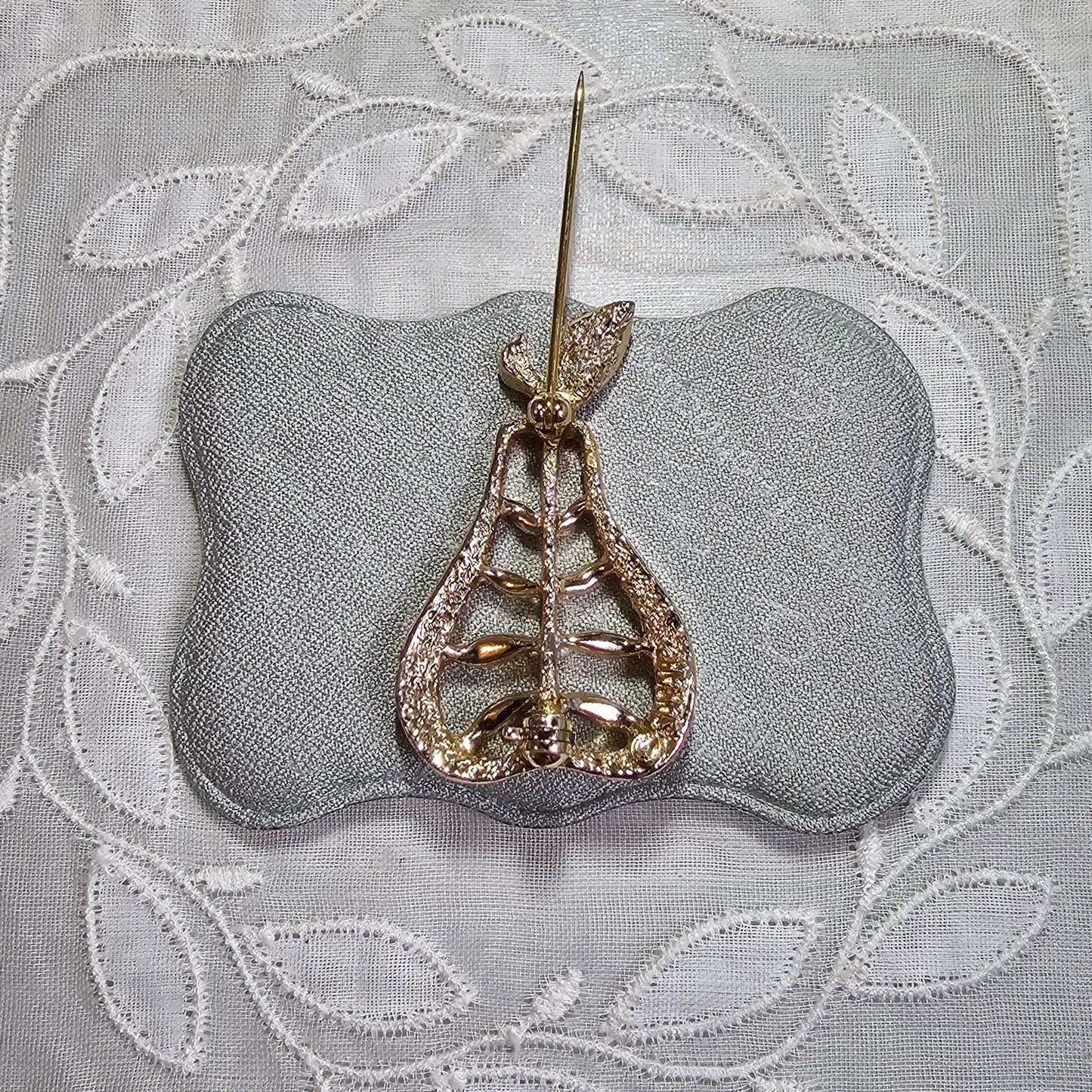 Brooch - Sarah Coventry Gold Pear Brooch