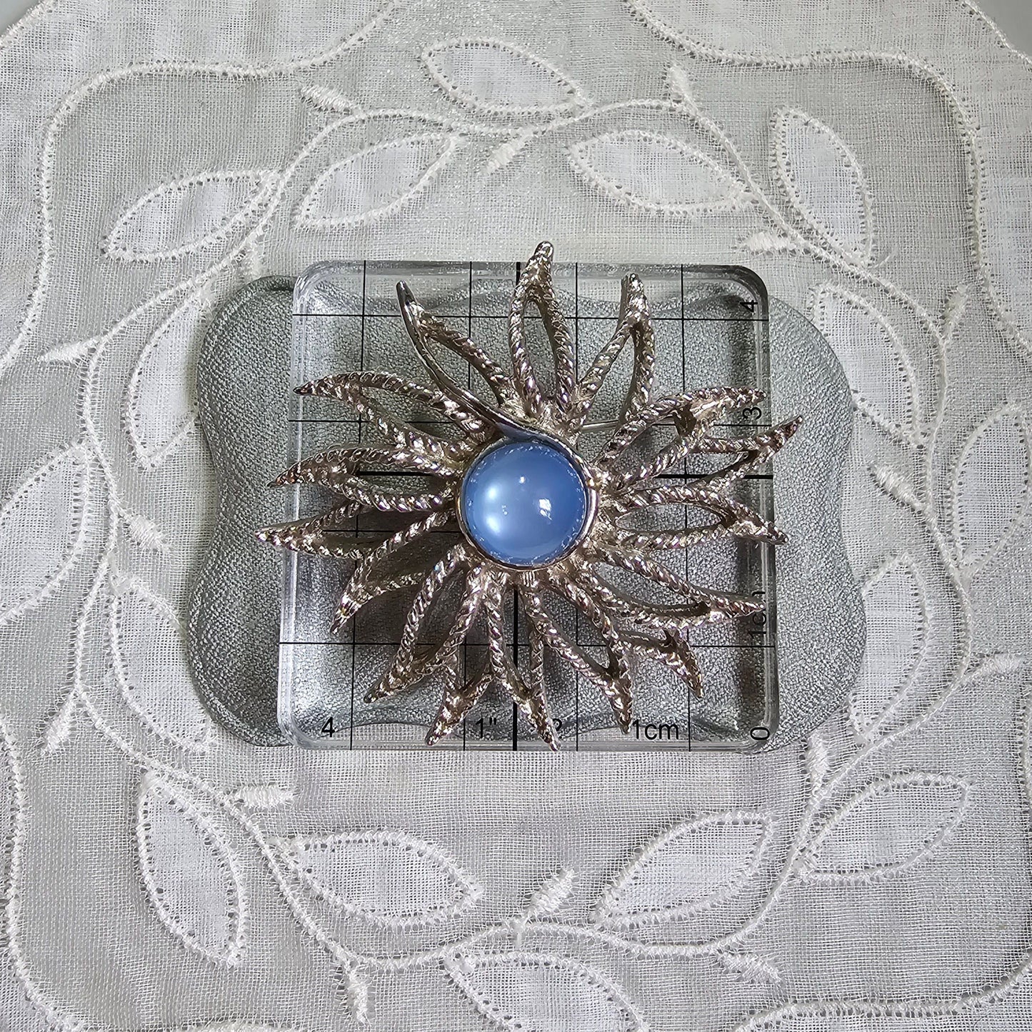 Brooch - Sarah Coventry Cornflower Blue Cabochon Flower Brooch