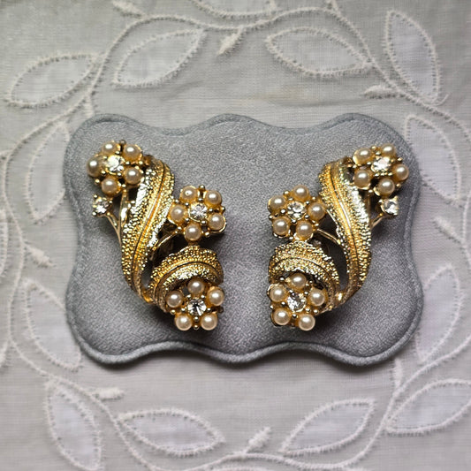 Clip on - Coro Pearl and Crystal Flowers Clip on Earrings