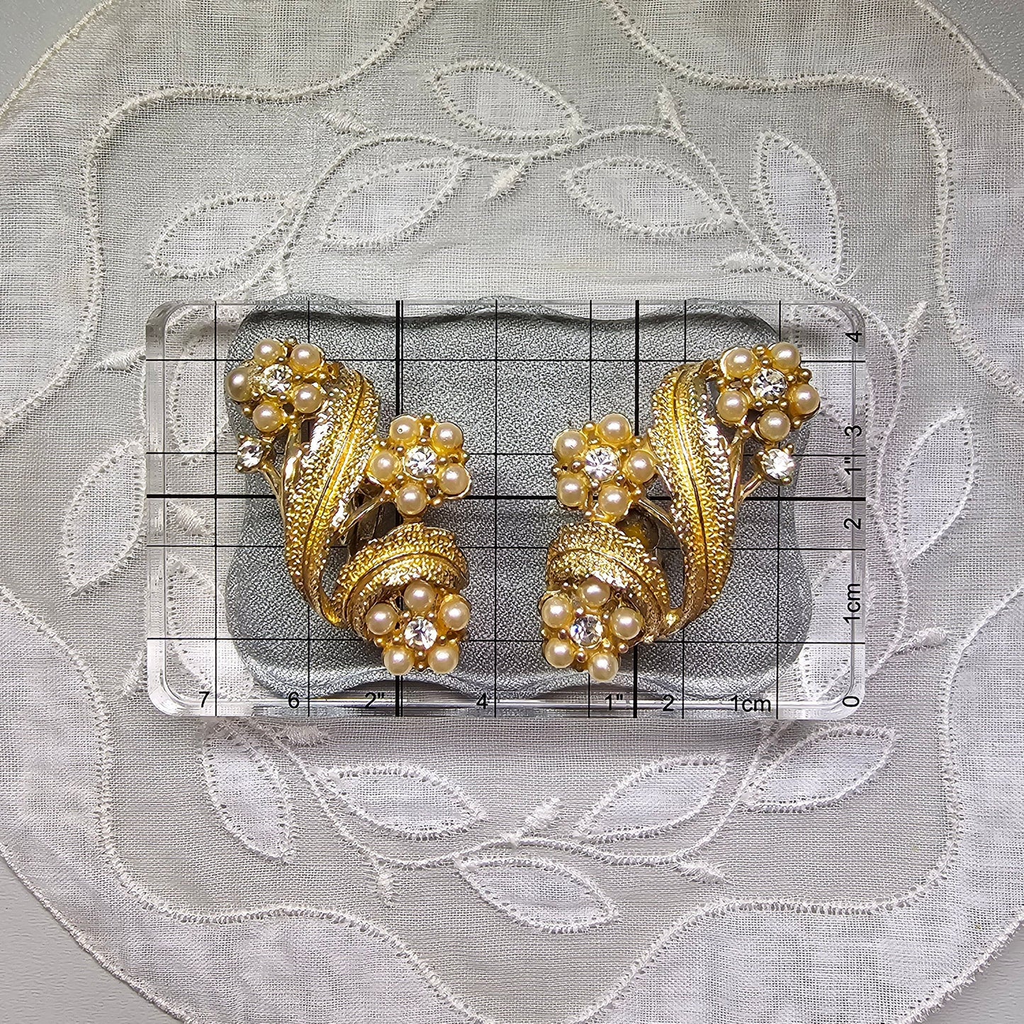 Clip on - Coro Pearl and Crystal Flowers Clip on Earrings