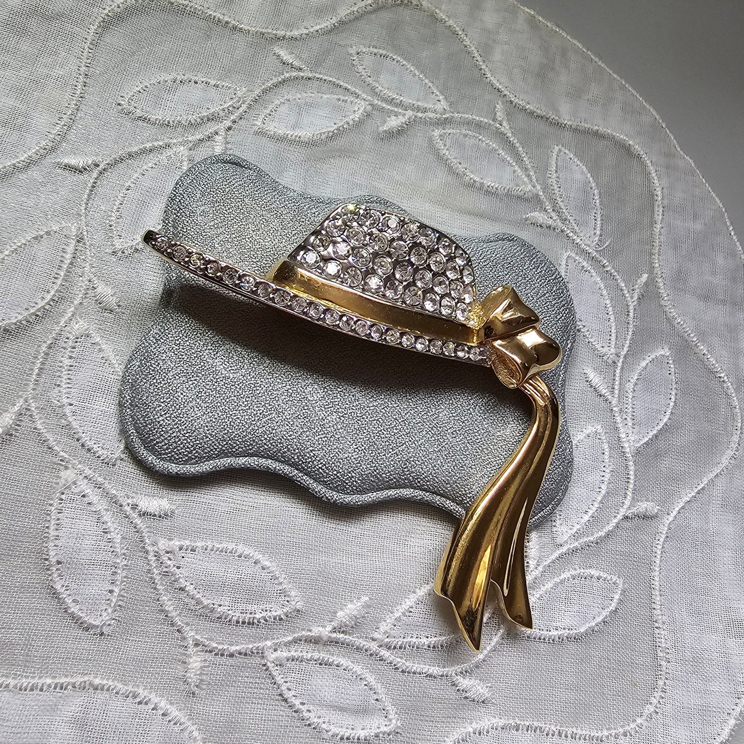 Brooch - Moritz Crystals Bow Hat Brooch