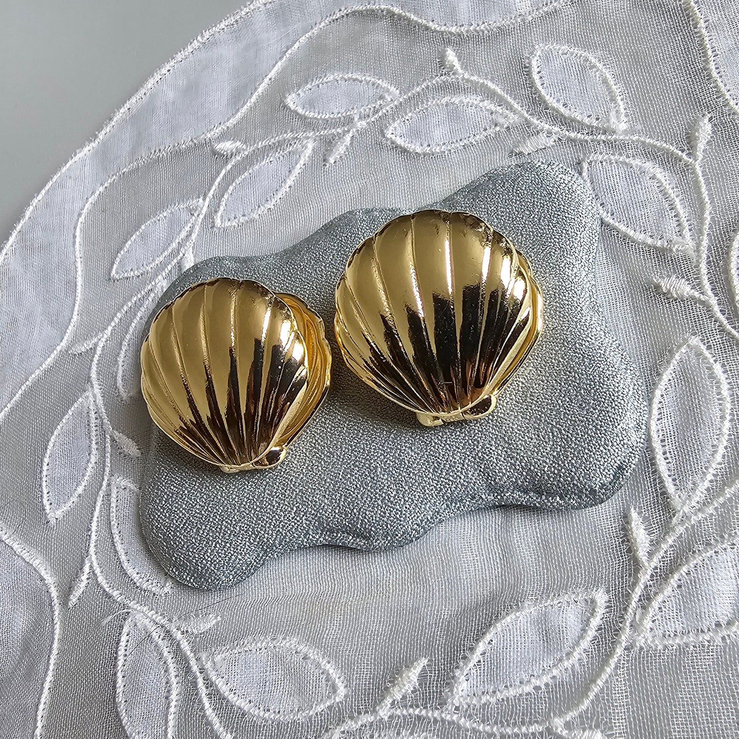 Posts - Gold Shell Pierced Earrings