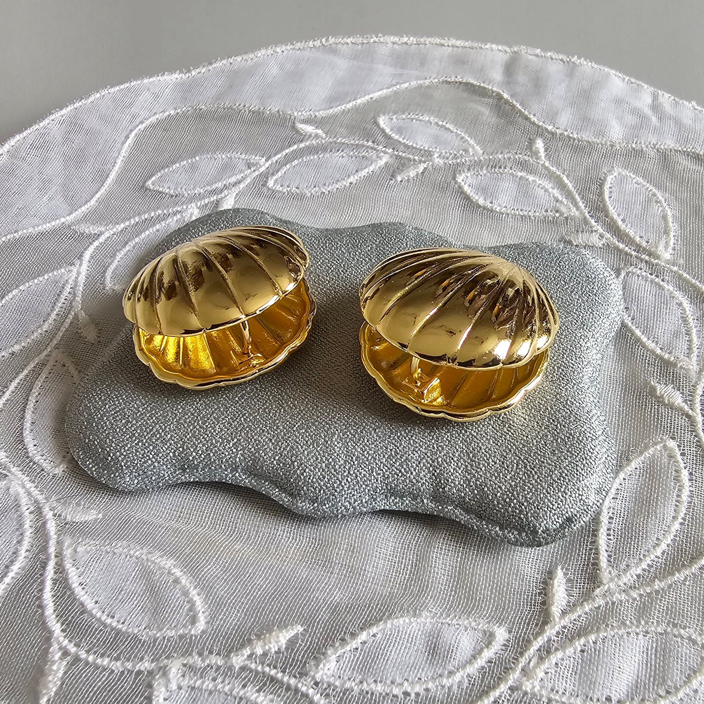Posts - Gold Shell Pierced Earrings