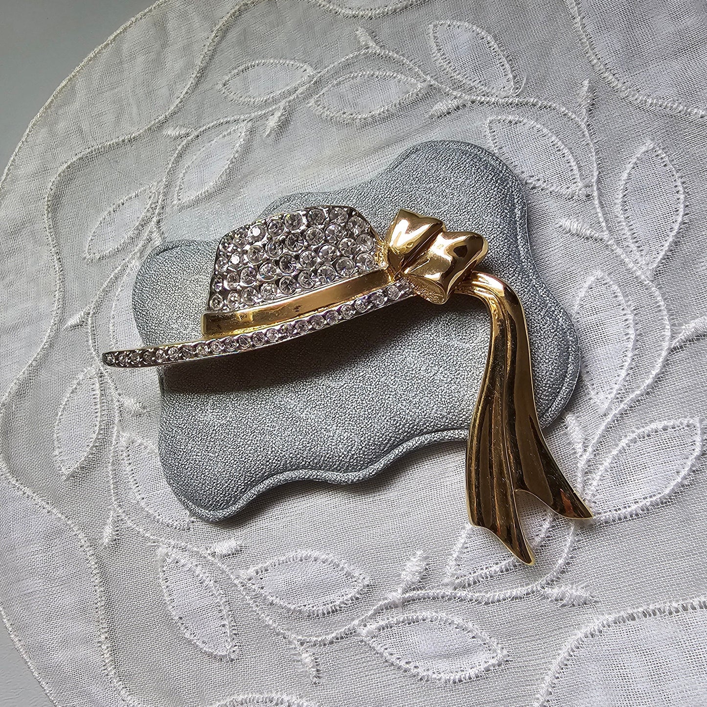Brooch - Moritz Crystals Bow Hat Brooch