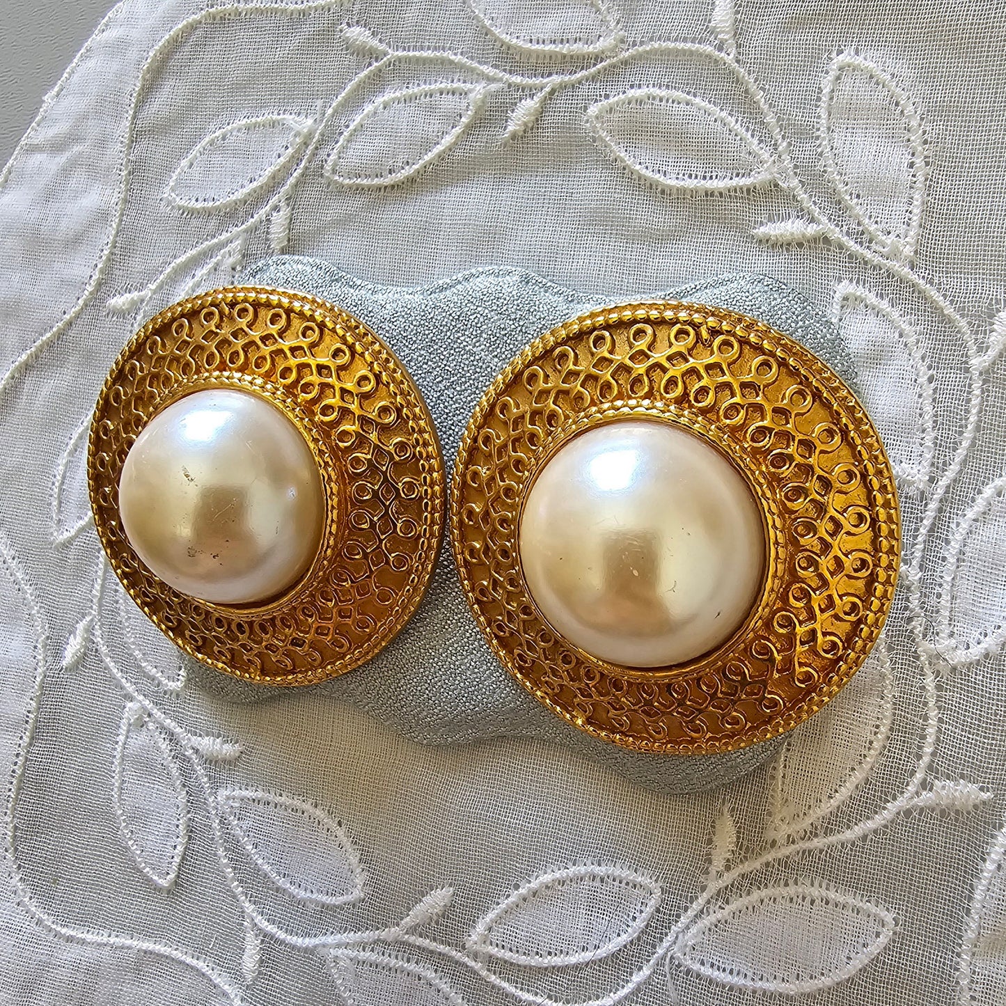 Clip on - Statement Pearl Clip on Earrings