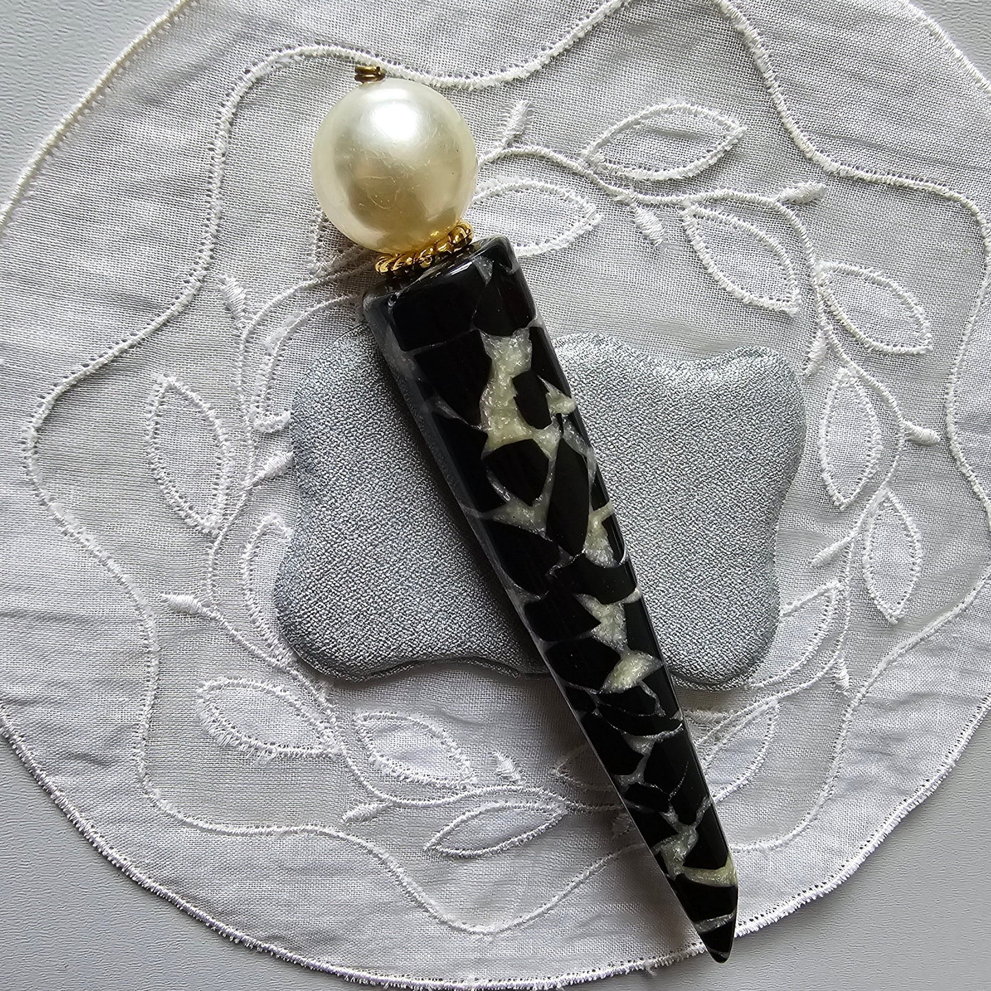 Brooch - Pearl and Black and White Acrylic Brooch