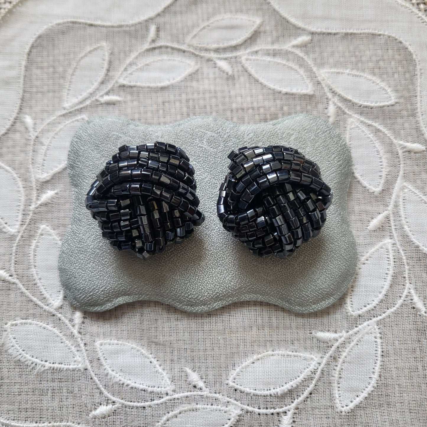 Clip on - Hematite Beads Knot Clip On Earrings