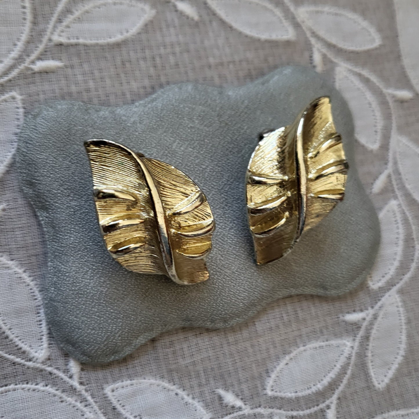 Clip on - Coro Gold Leaf Clip on Earrings