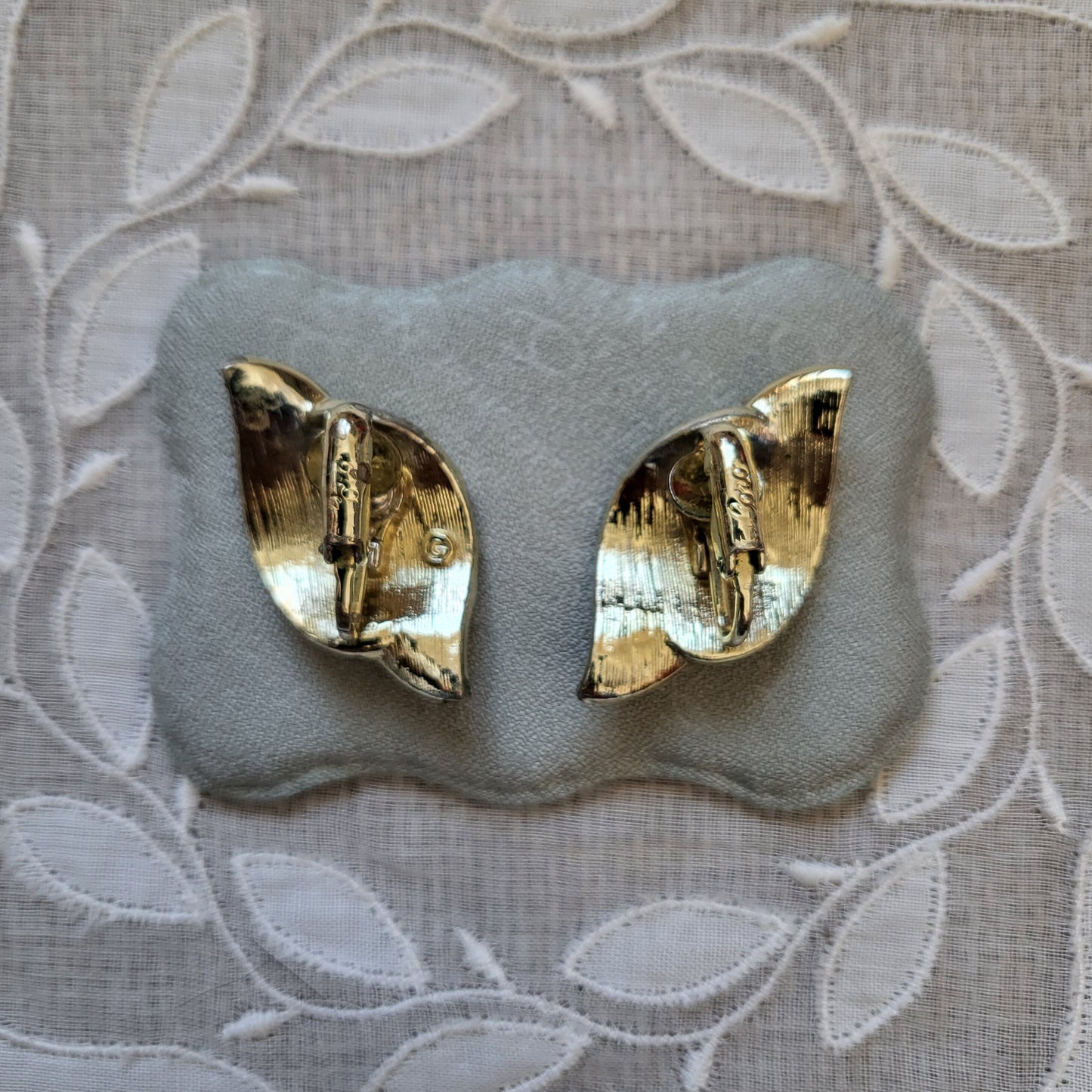 Clip on - Coro Gold Leaf Clip on Earrings