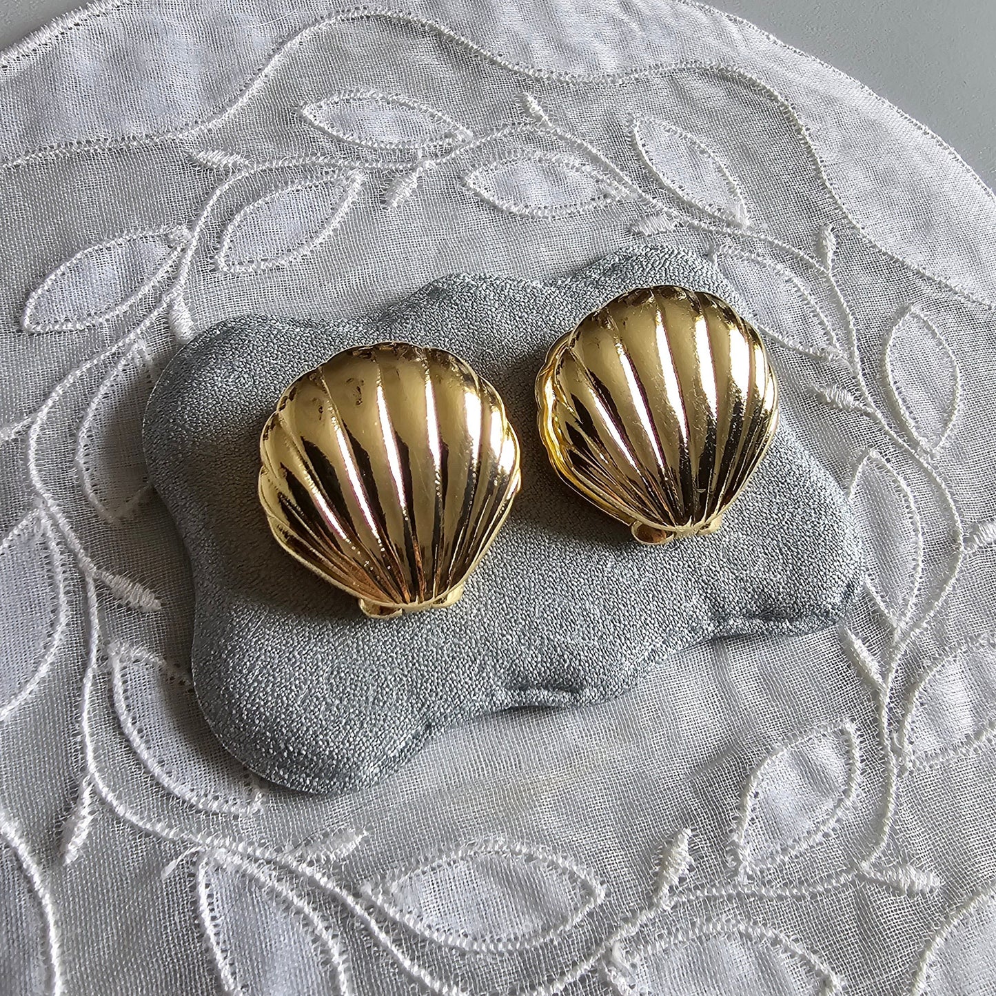 Posts - Gold Shell Pierced Earrings