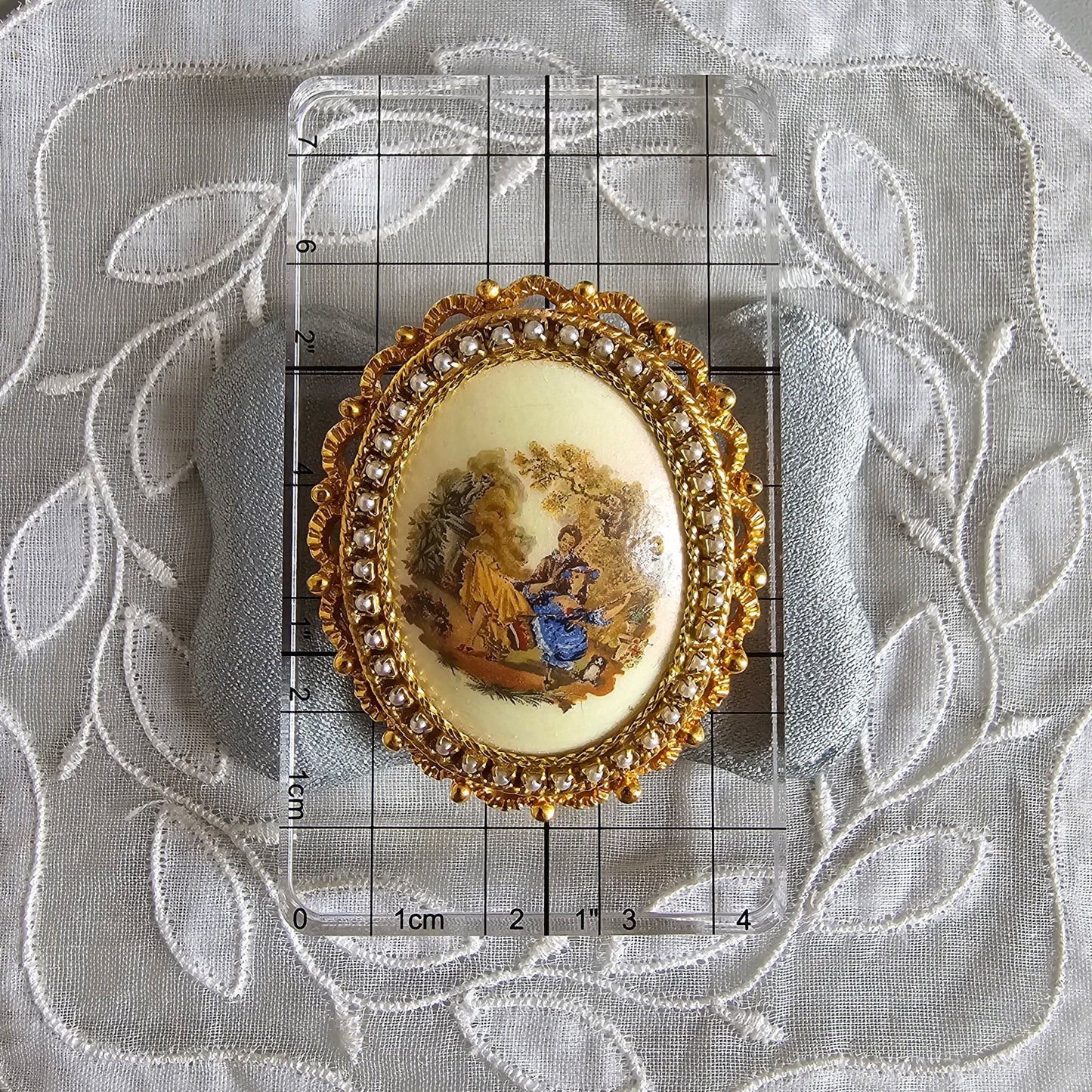 Brooch - Seed Pearl Frame Painting Brooch