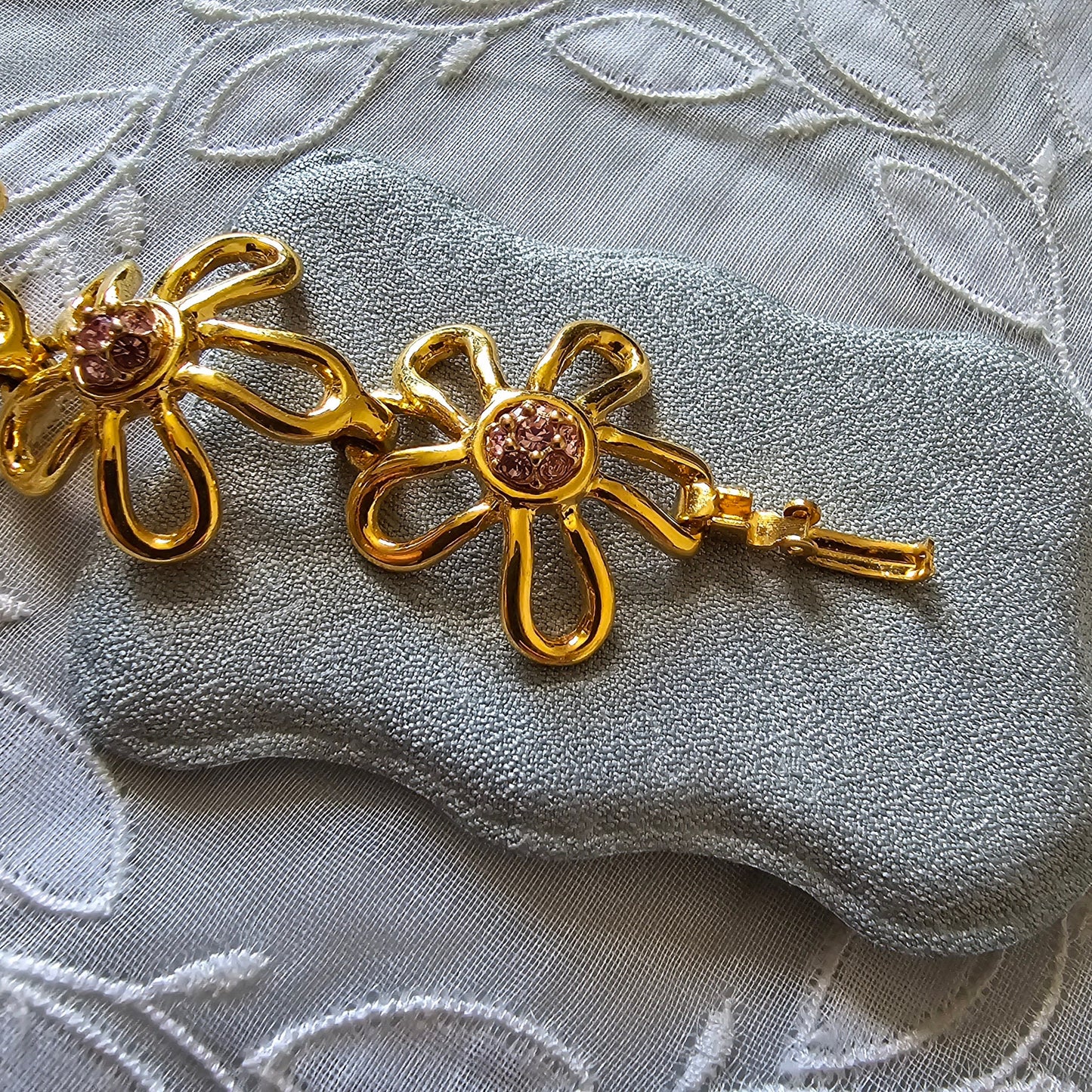 Bracelet - MOD Pink Crystal Flower Link Bracelet