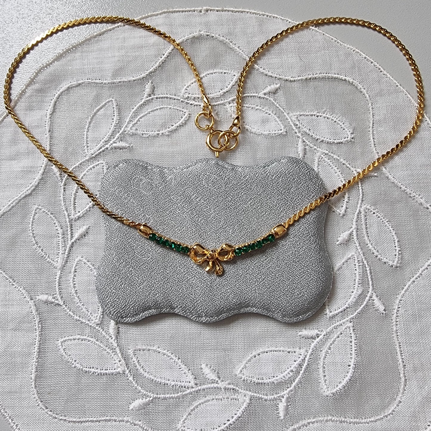 Necklace - Green Crystals Dainty Bow Necklace