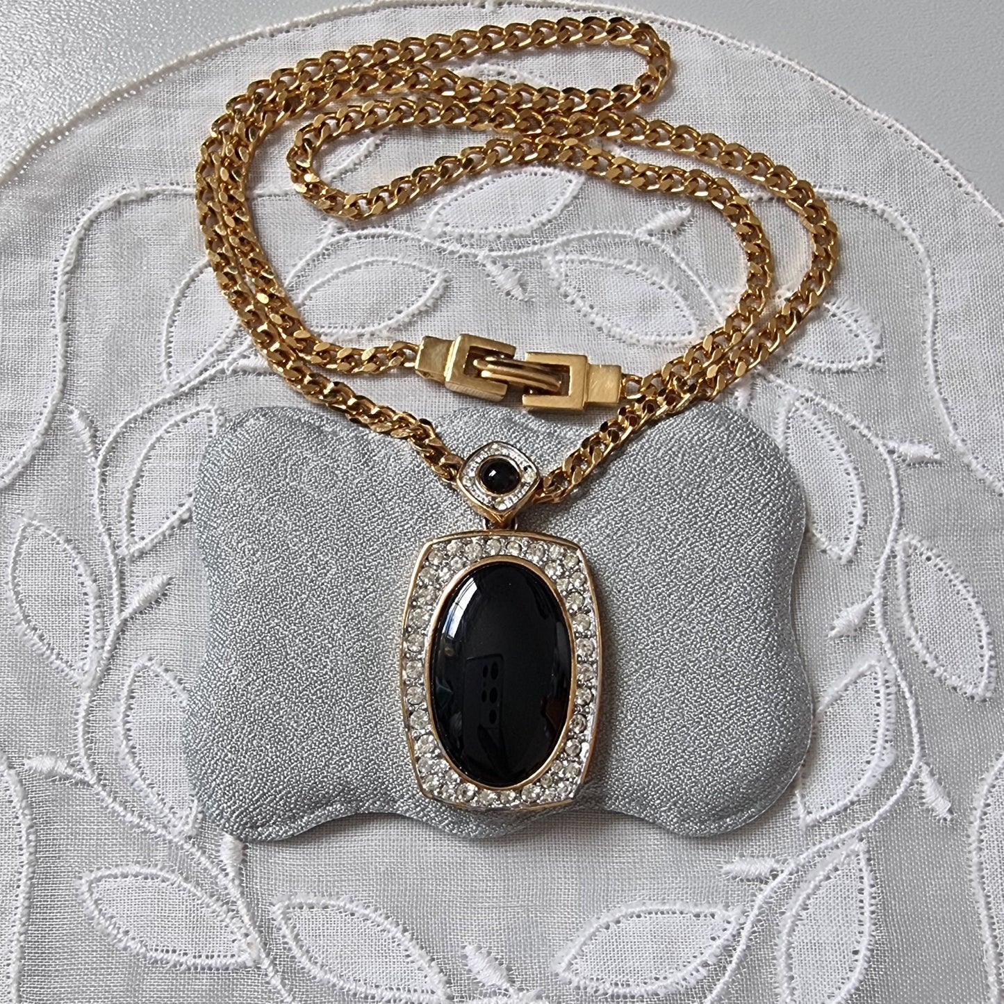 Necklace - Black and Clear Crystals Drop Necklace