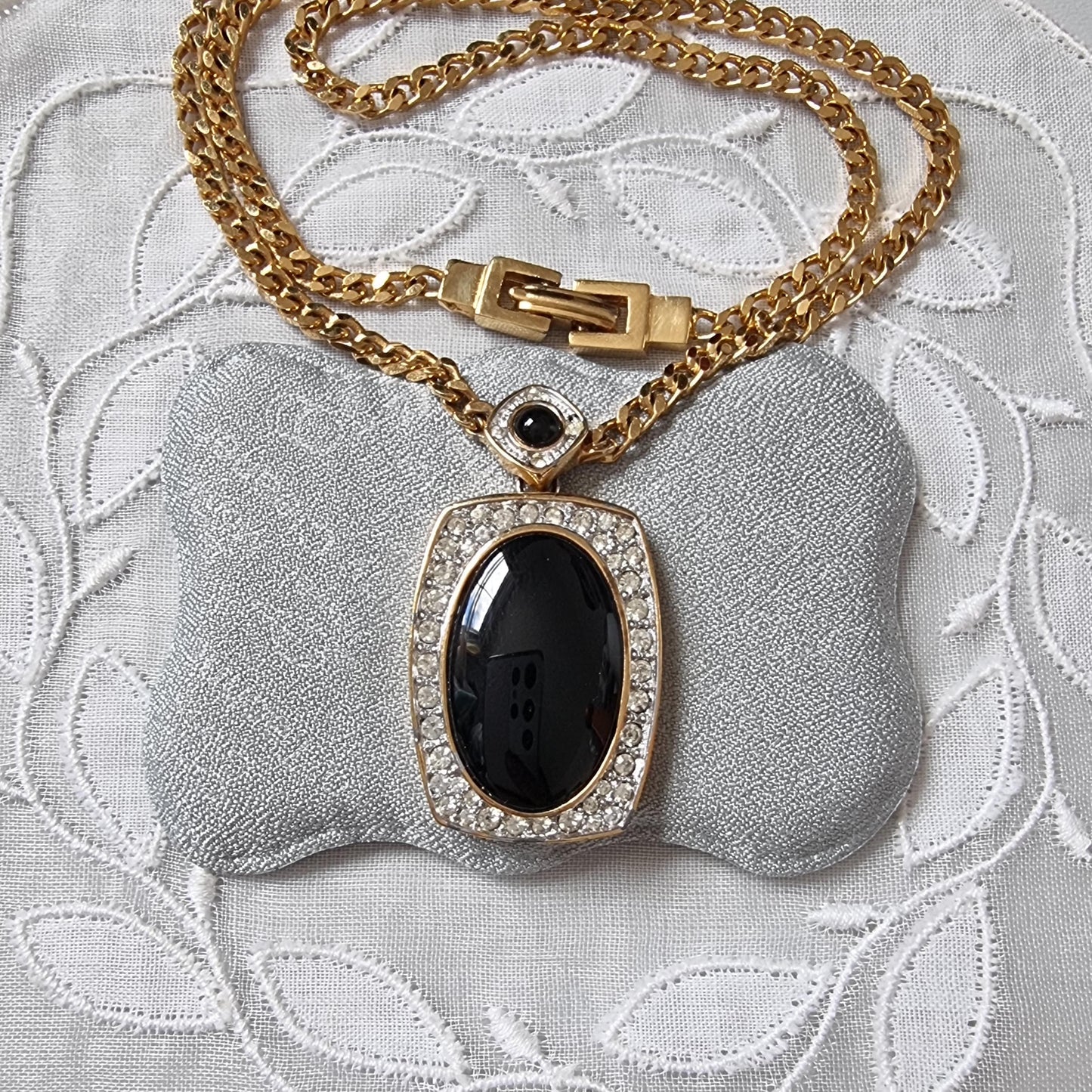 Necklace - Black and Clear Crystals Drop Necklace