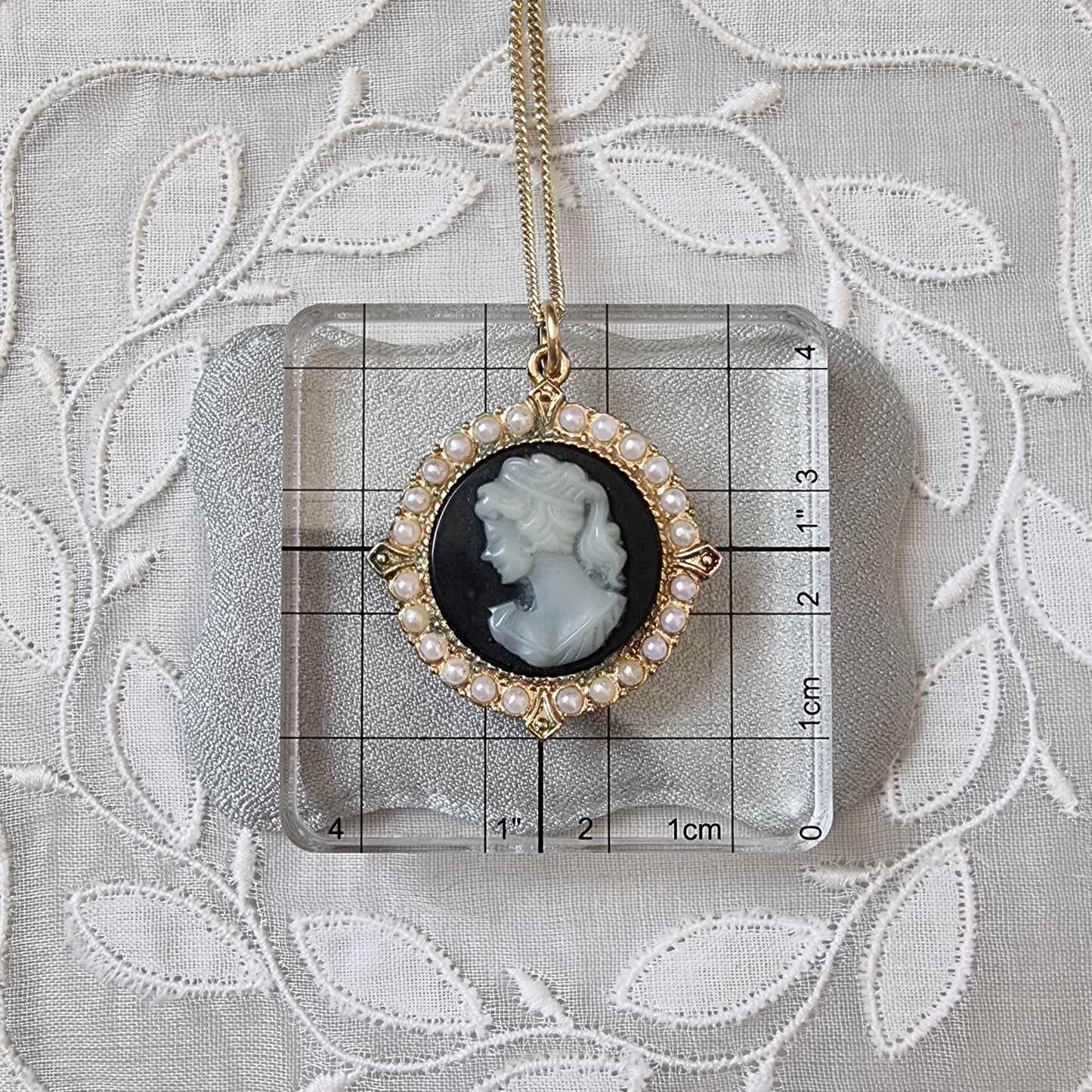 Necklace - Black and White Cameo with Pearls Pendant Necklace