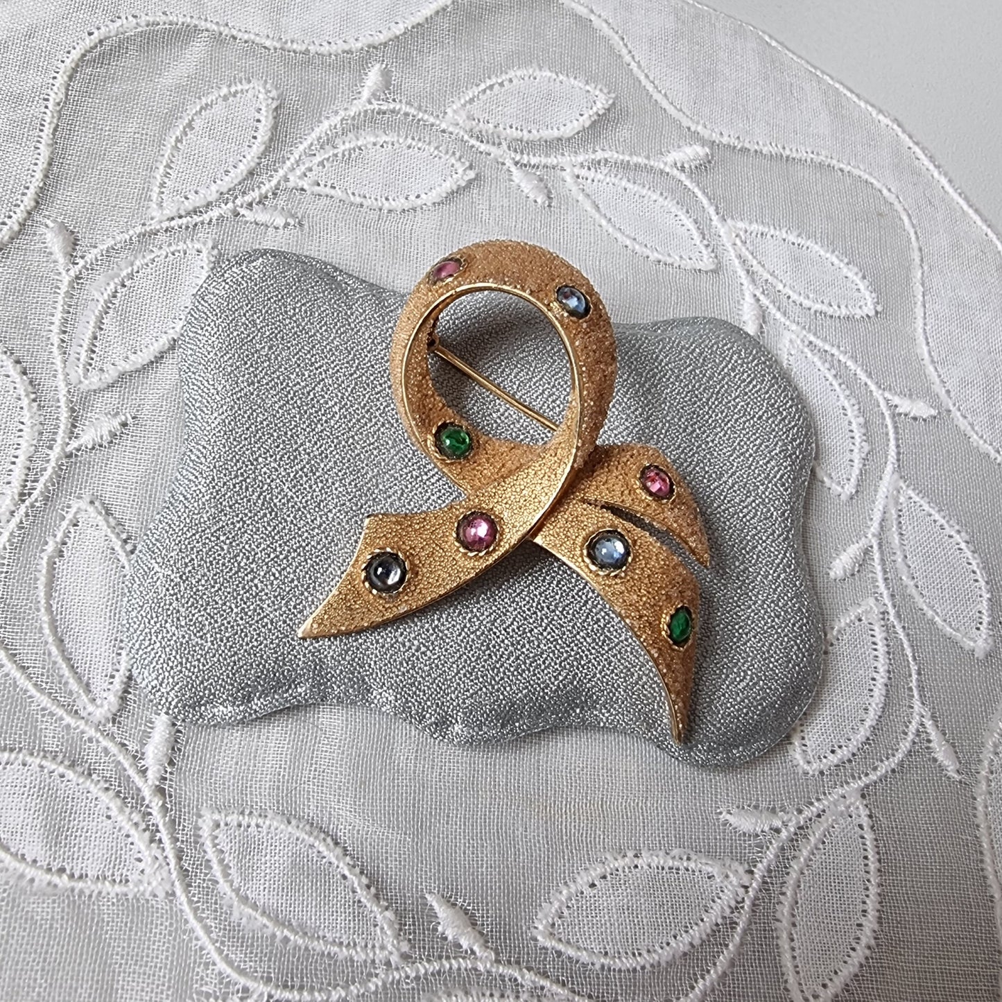 Brooch - Multicolour Cabochon Crystals Ribbon Brooch