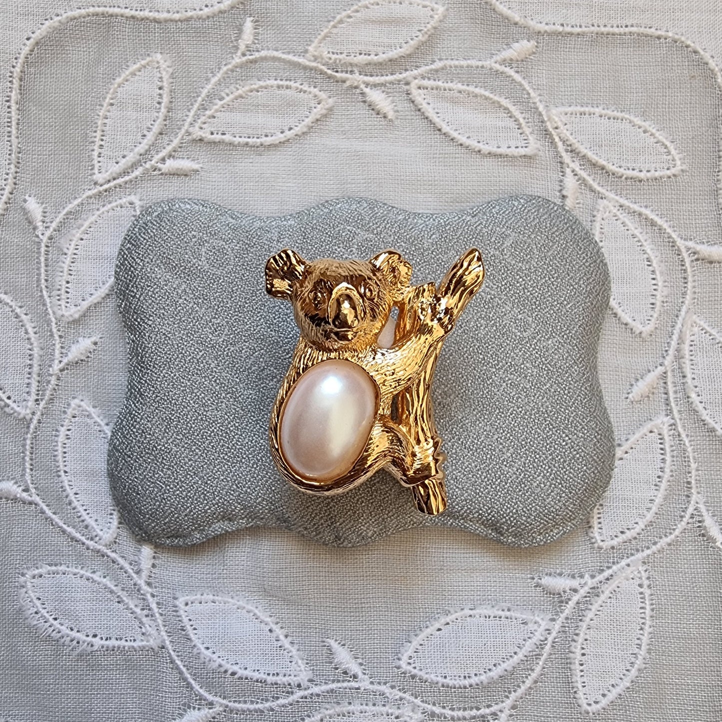 Pin - Avon Pearl Koala Pin Brooch