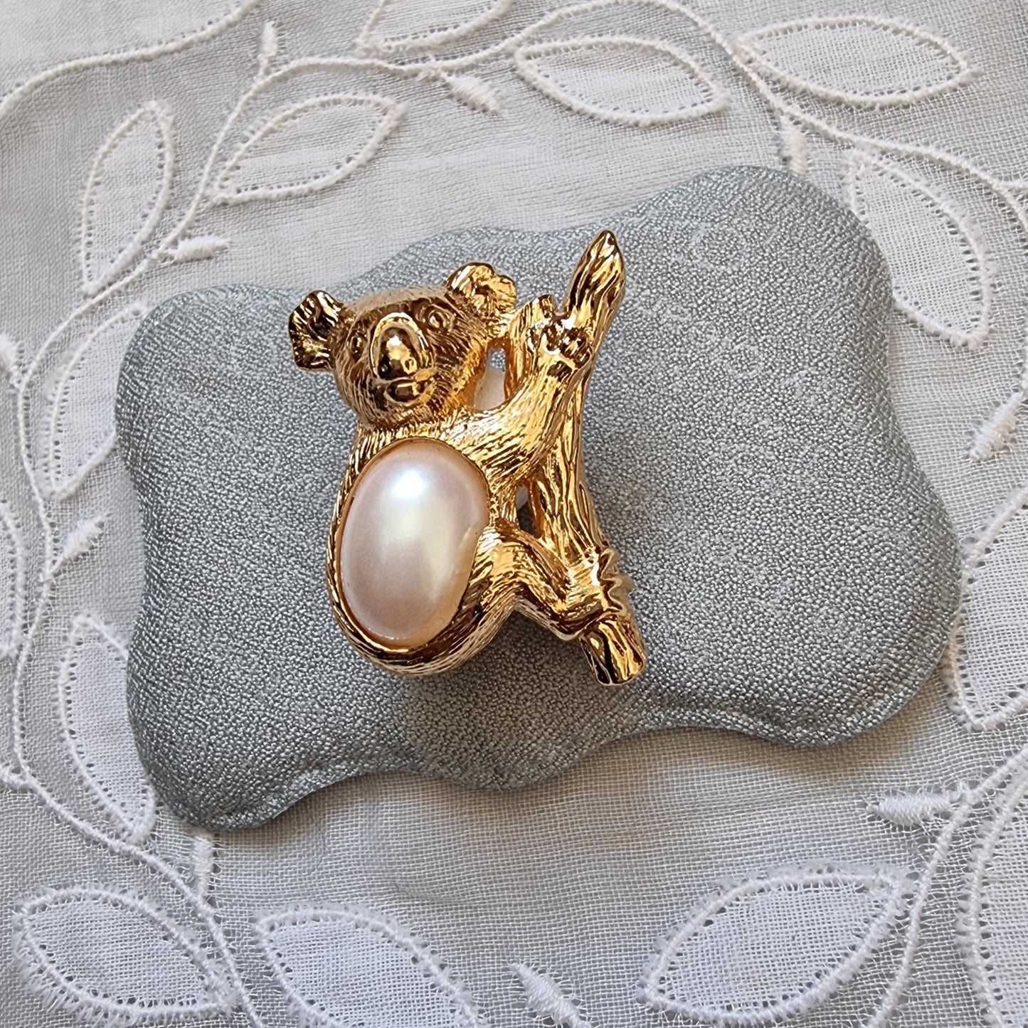 Pin - Avon Pearl Koala Pin Brooch