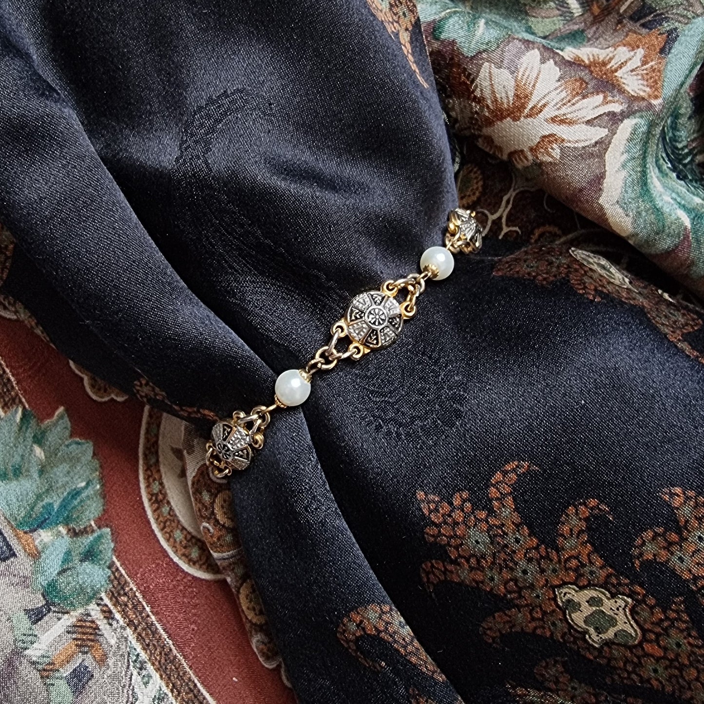 Bracelet - Damascene Pearl Link Bracelet