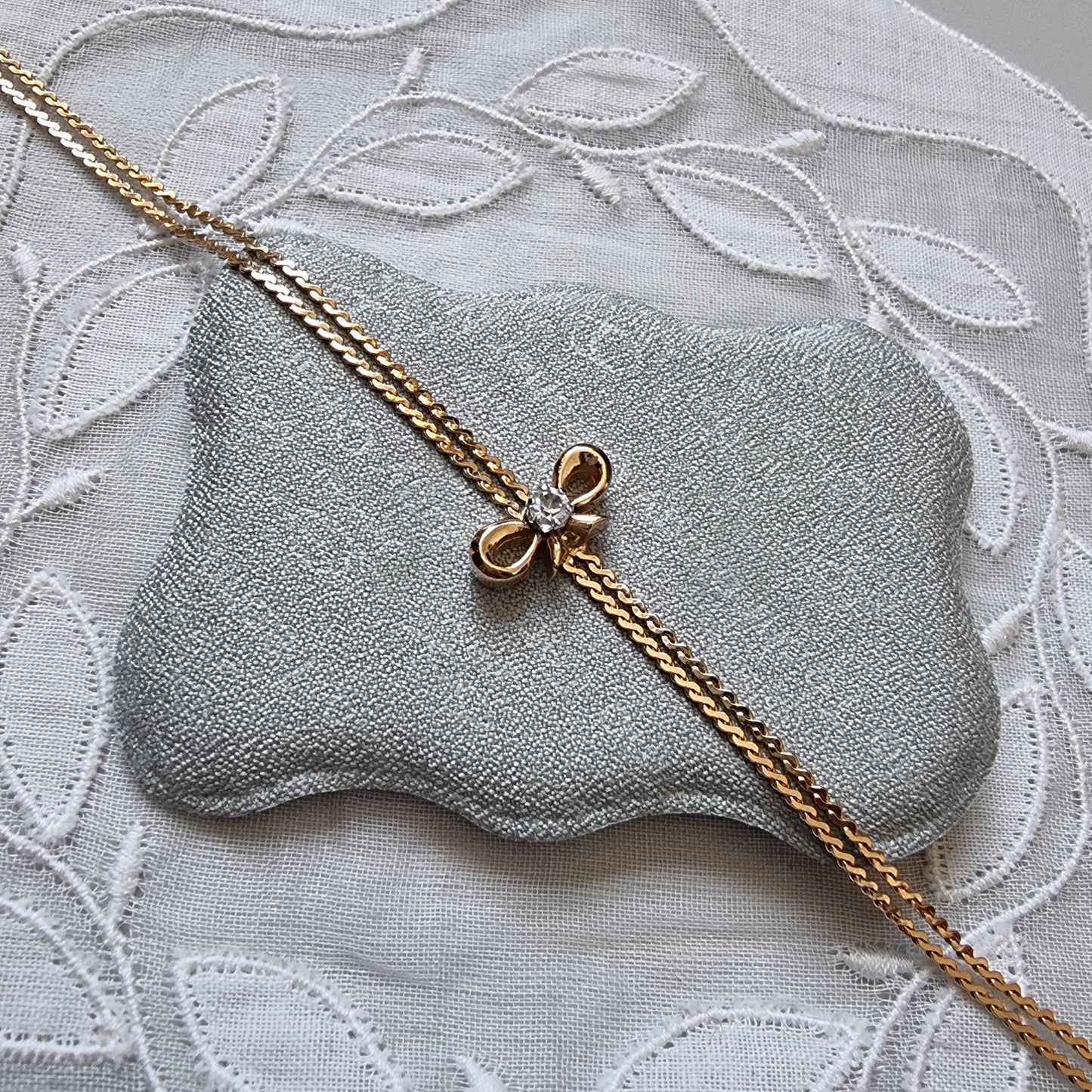 Bracelet - Thin Gold Bow Double Chain Bracelet
