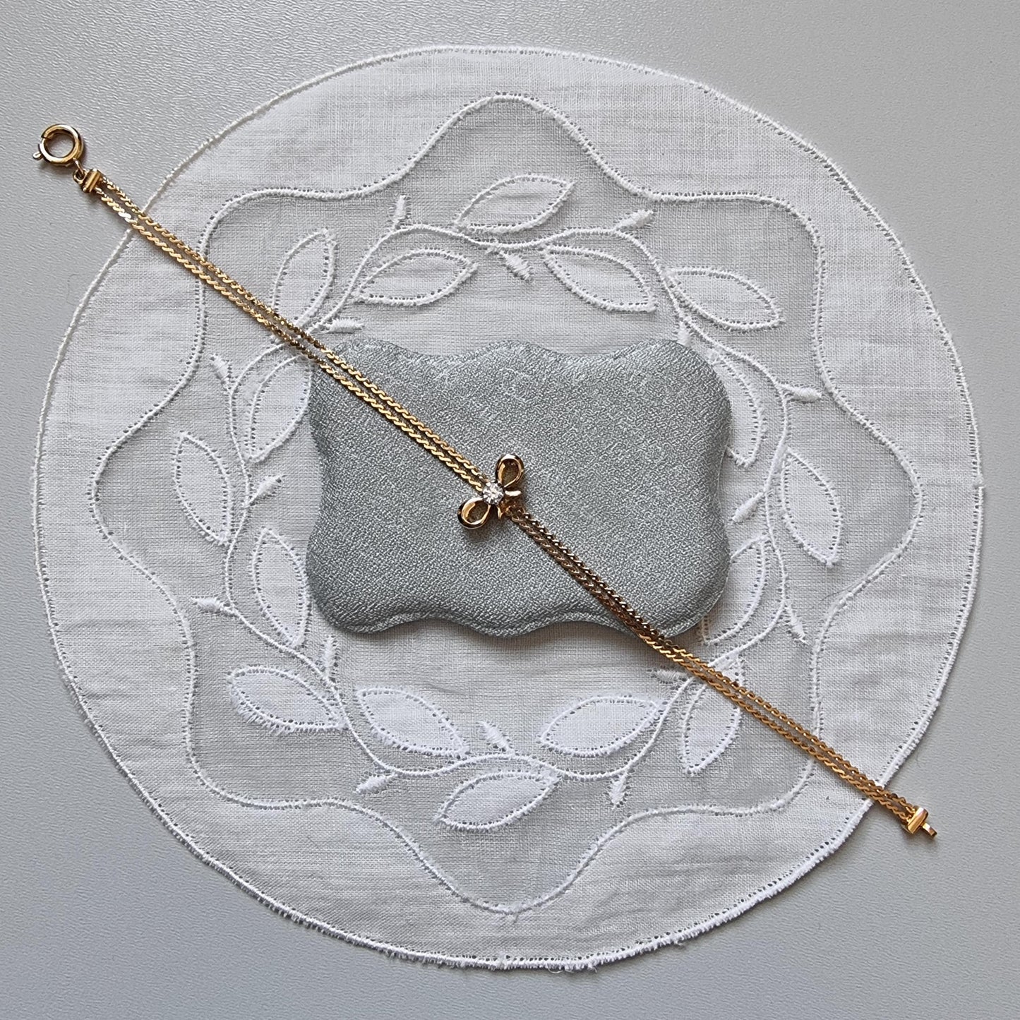 Bracelet - Thin Gold Bow Double Chain Bracelet