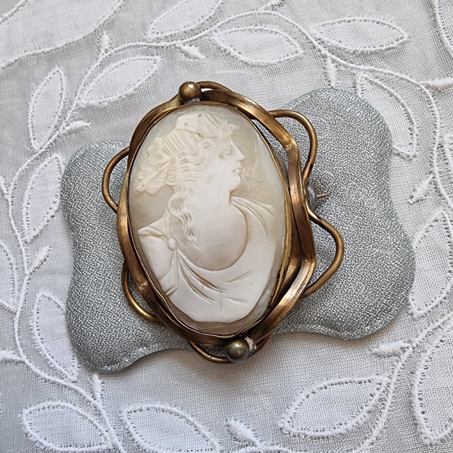 Brooch - Shell Cameo Brass Frame Brooch