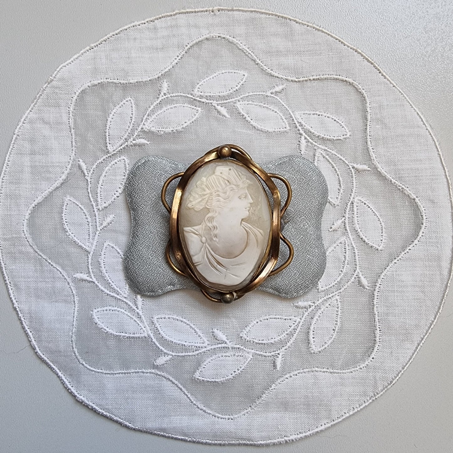Brooch - Shell Cameo Brass Frame Brooch