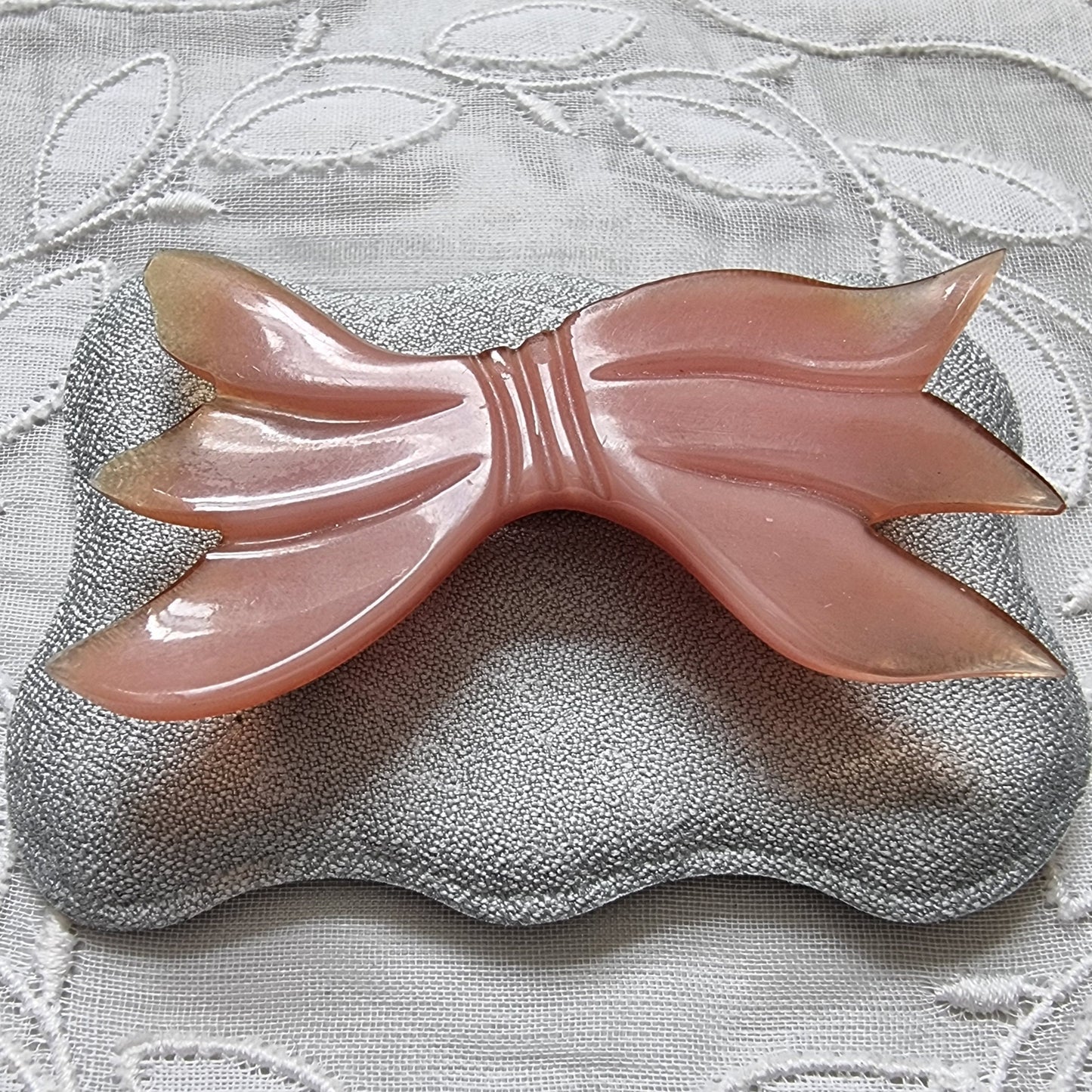 Brooch - Light Brown Old Plastic Bow Brooch