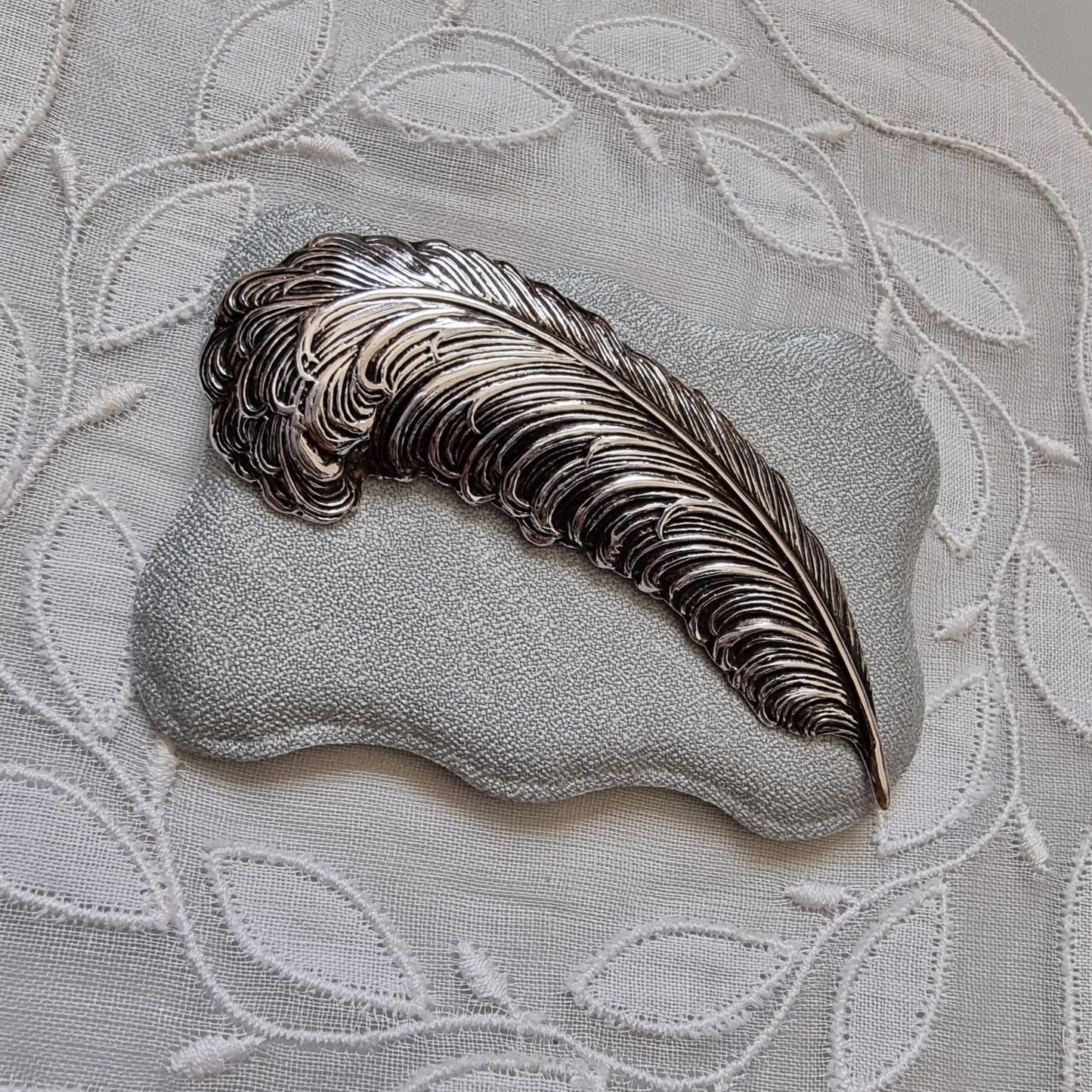 Brooch - Sarah Coventry Silver Feather Brooch