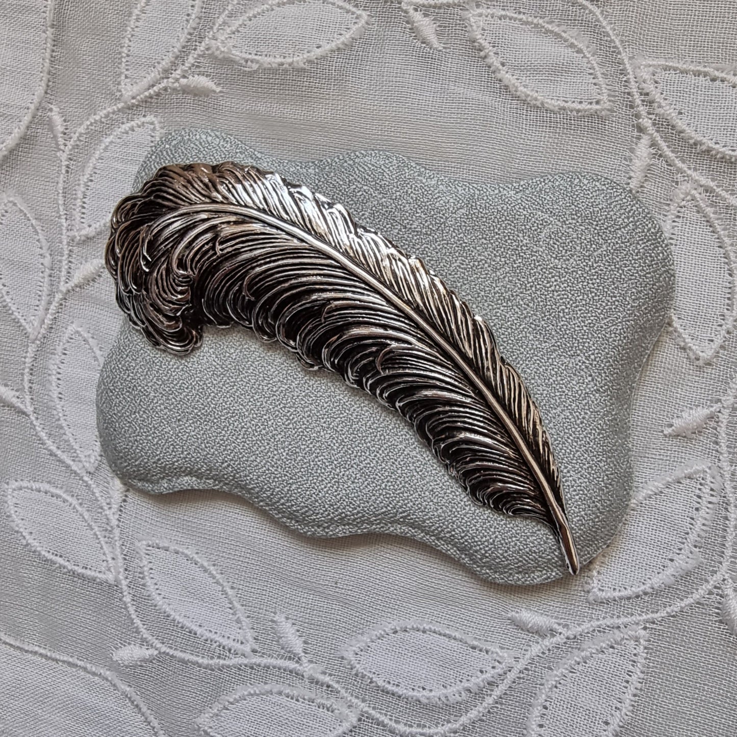 Brooch - Sarah Coventry Silver Feather Brooch
