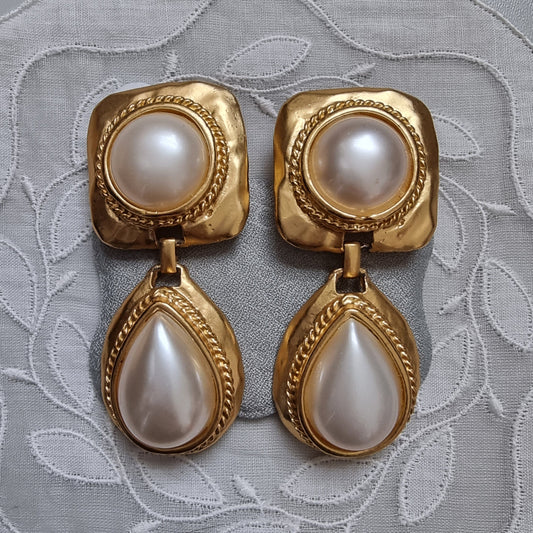 Clip on - Statement Pearl Drop Clip on Earrings