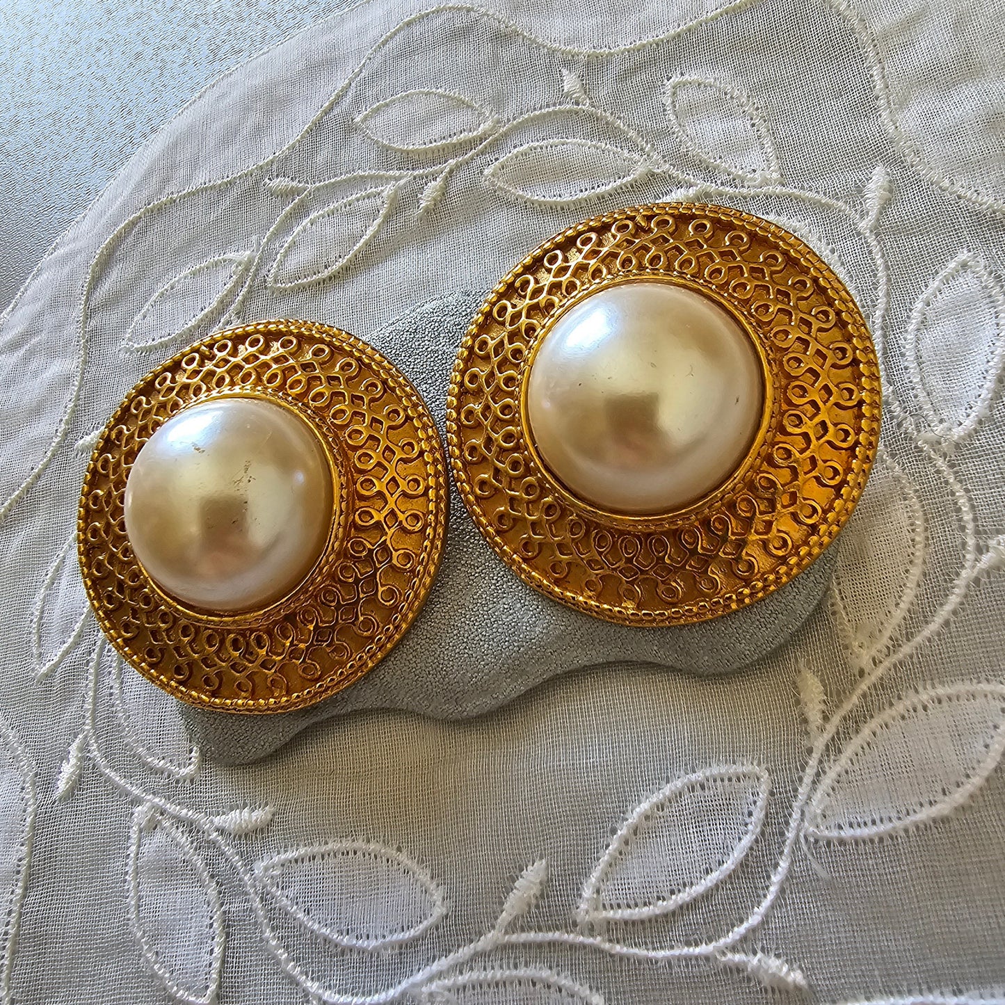 Clip on - Statement Pearl Clip on Earrings