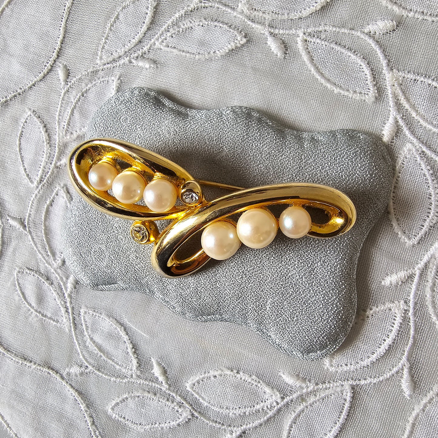 Brooch - Gold Pearl and Crystals Brooch