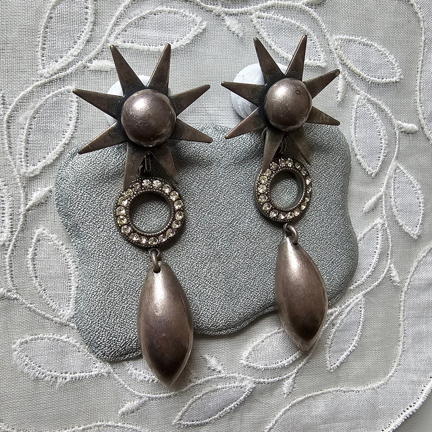 Posts - Unsigned Askew London Sun Crystal Drop Earrings