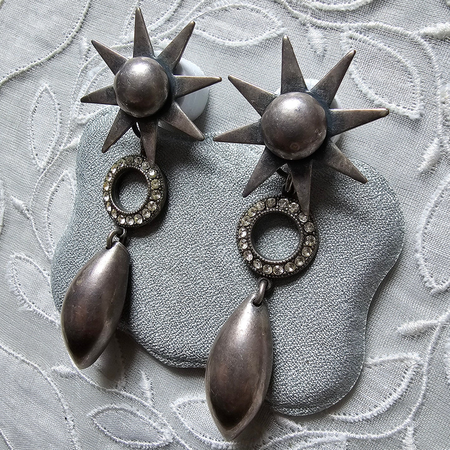 Posts - Unsigned Askew London Sun Crystal Drop Earrings