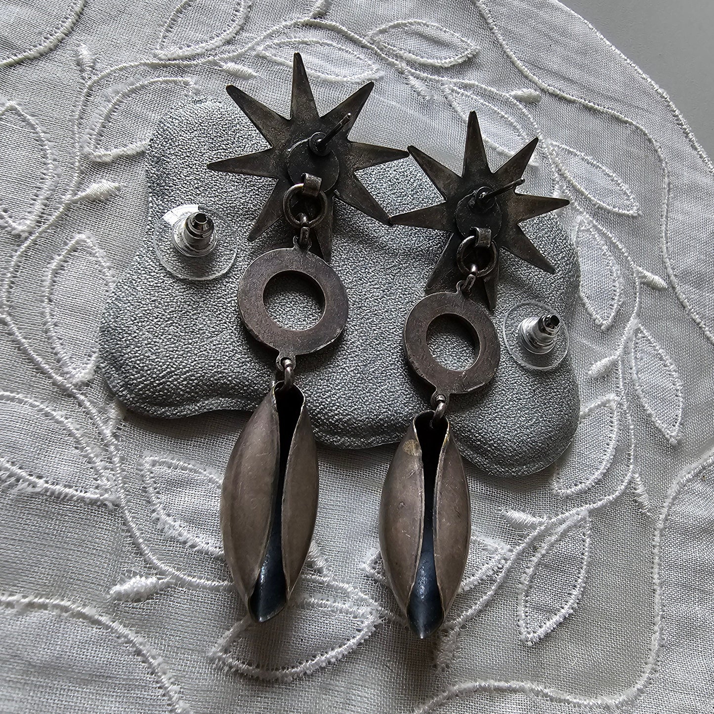 Posts - Unsigned Askew London Sun Crystal Drop Earrings