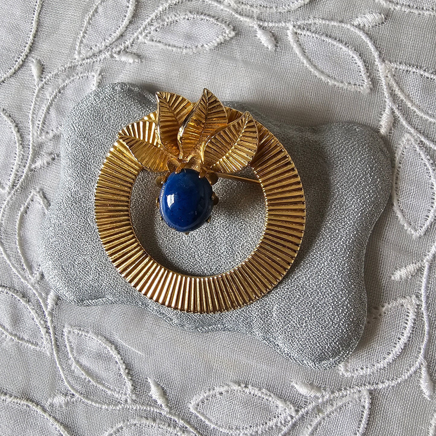 Brooch - Unsigned Jewelcraft Lapis Lazuli Leaf Brooch