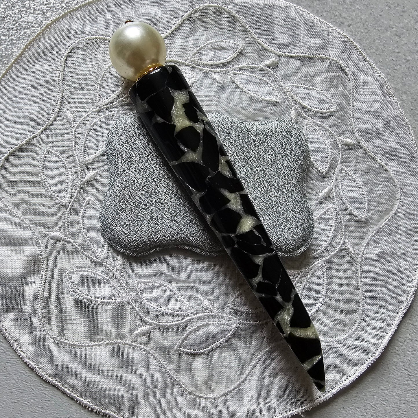 Brooch - Pearl and Black and White Acrylic Brooch